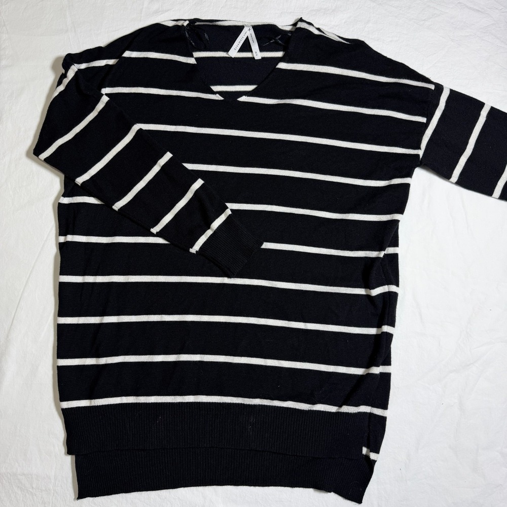 Dreamers by Debut Women's S/M Black White Striped V-Neck Sweater